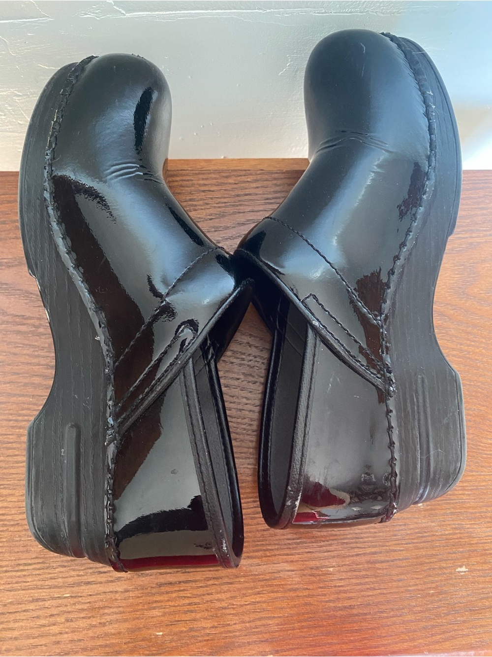Dansko XP Professional Black Patent Clogs - Size 38 (US 7.5-8) - Picture 3 of 9